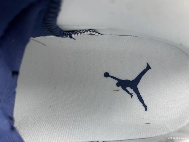 CT8529-141 (2022) 6 Midnight Jordan Retro Navy 0808